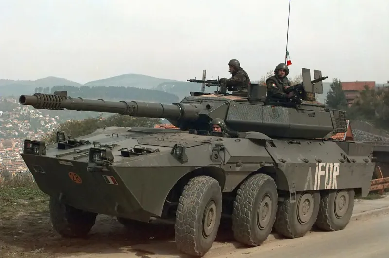 Iveco Defence Vehicles B1 Centauro, view 1