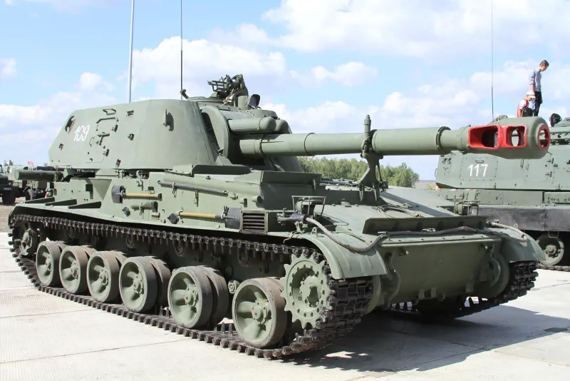 Uralvagonzavod 2S3 Akatsiya, view 1
