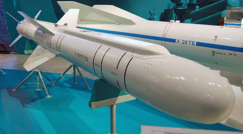 Tactical Missiles Corporation (KTRV) Kh-38, view 1