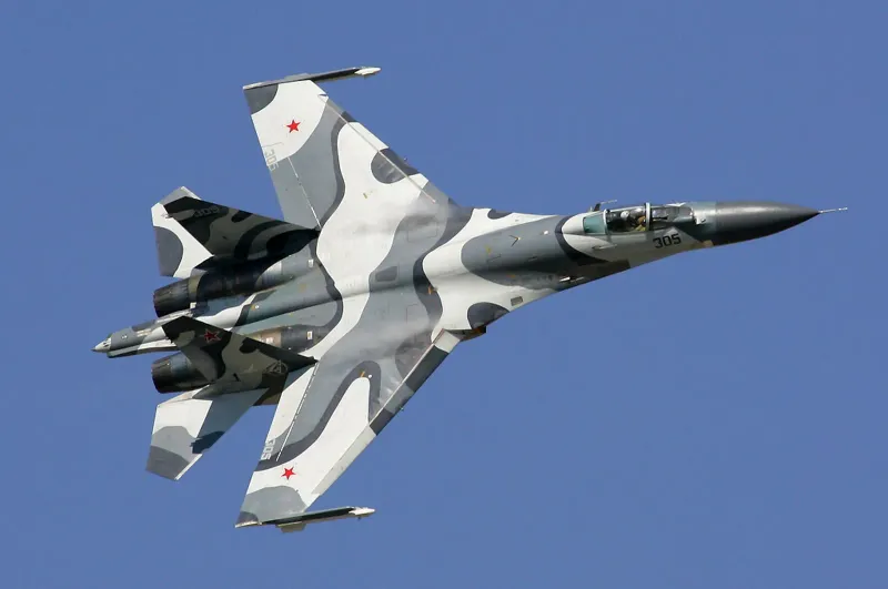 Sukhoi Su-27, view 1