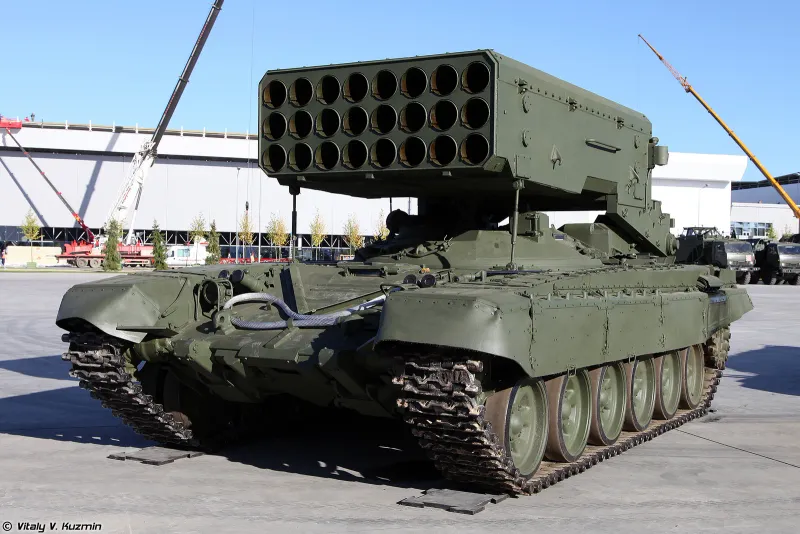 Uralvagonzavod TOS-1A Solntsepyok, view 1