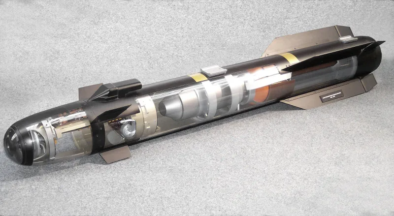 Lockheed Martin AGM-114 Hellfire, view 1