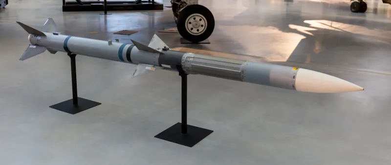 Raytheon (RTX) AIM-120D AMRAAM, view 1