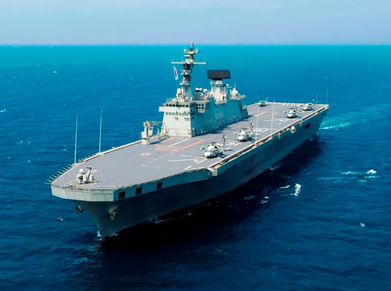 HD Hyundai Heavy Industries Dokdo-class amphibious assault ship, view 1